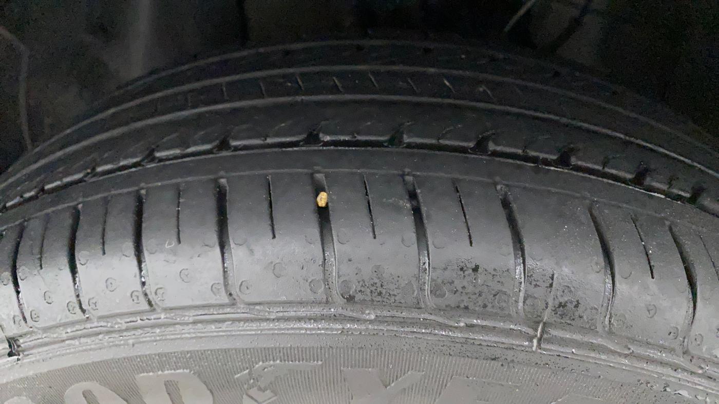 2022 Hyundai VENUE SX 1.2 PETROL, Petrol, Manual, 26,044 km, Left Front Tyre Tread