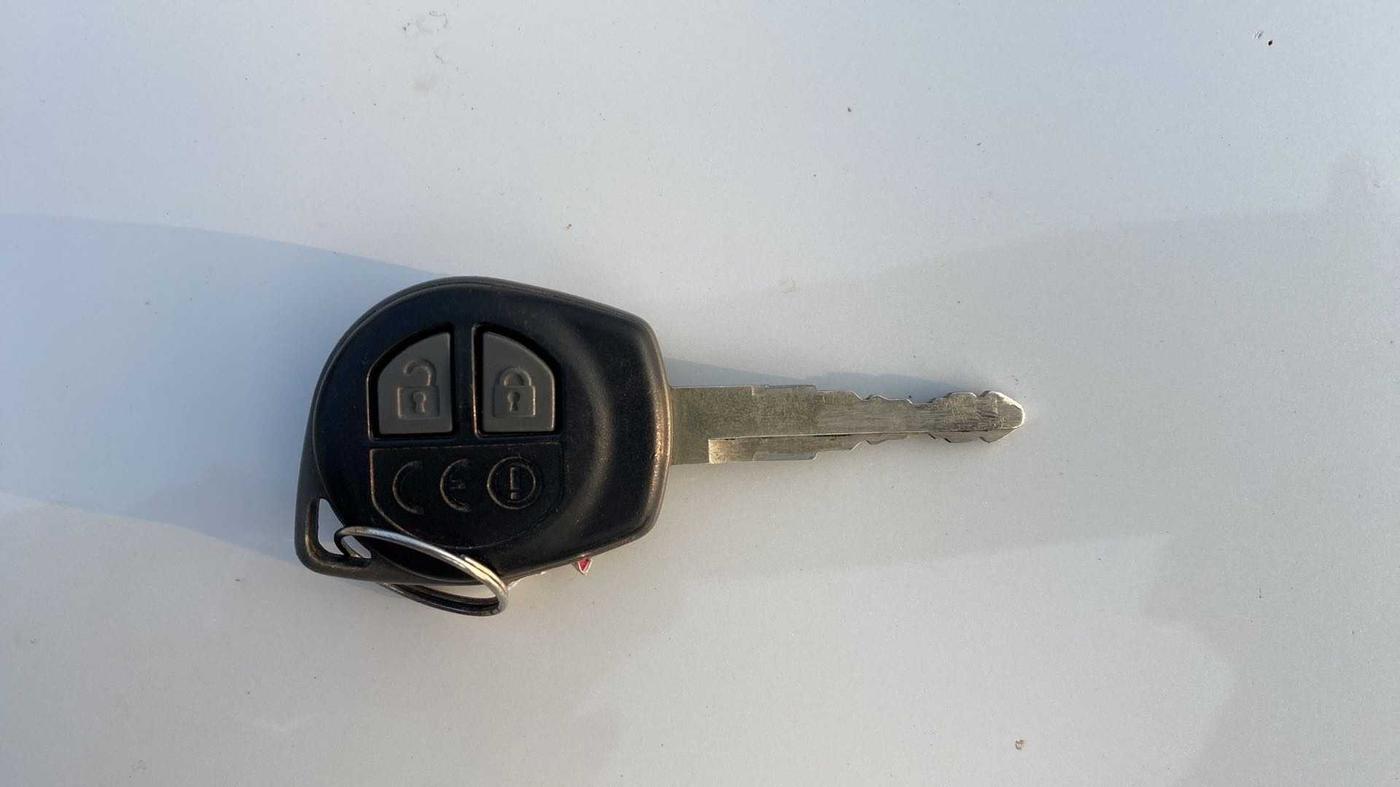 2022 Maruti Dzire VXI, Petrol, Manual, 37,844 km, Key Close Up