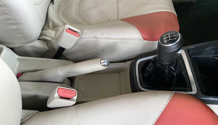 2017 Maruti Dzire VDI, Diesel, Manual, 90,965 km, Gear Lever