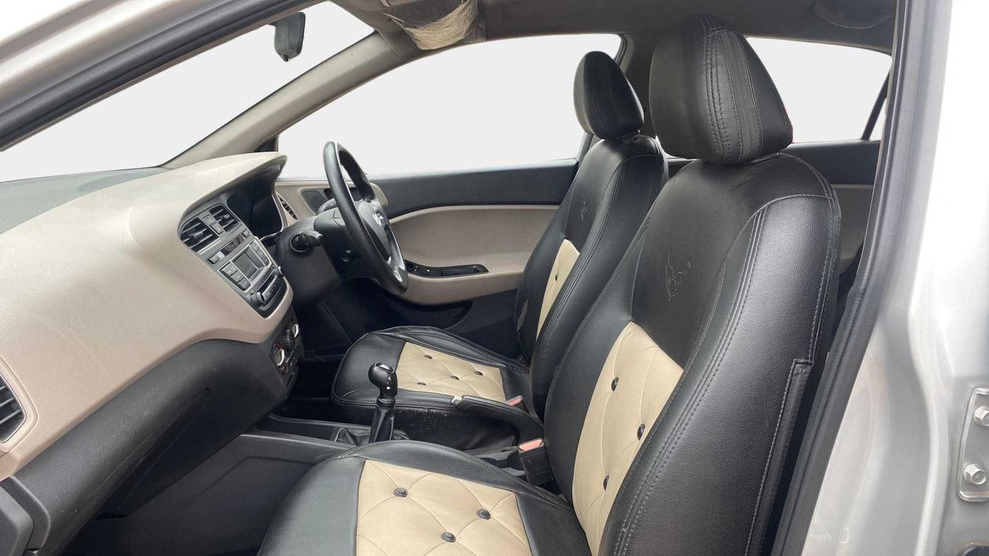 2015 Hyundai Elite i20 MAGNA 1.2, Petrol, Manual, 37,737 km, Right Side Front Door Cabin