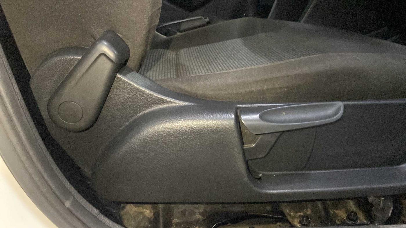 2020 Volkswagen Polo TRENDLINE 1.0L, Petrol, Manual, 45,052 km, Driver Side Adjustment Panel