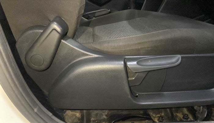 2020 Volkswagen Polo TRENDLINE 1.0L, Petrol, Manual, 45,052 km, Driver Side Adjustment Panel