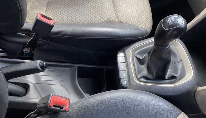 2018 Hyundai NEW SANTRO SPORTZ MT, Petrol, Manual, 82,069 km, Gear Lever