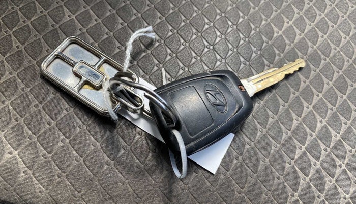2018 Hyundai NEW SANTRO SPORTZ MT, Petrol, Manual, 82,069 km, Key Close Up
