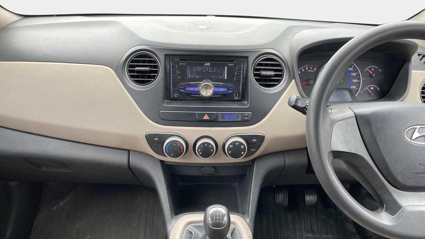 2016 Hyundai Grand i10 ERA 1.2 KAPPA VTVT, Petrol, Manual, 42,412 km, Infotainment System