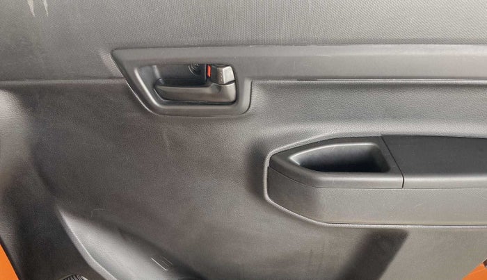 2020 Maruti S PRESSO VXI PLUS AMT, Petrol, Automatic, 1,432 km, Driver Side Door Panels Control