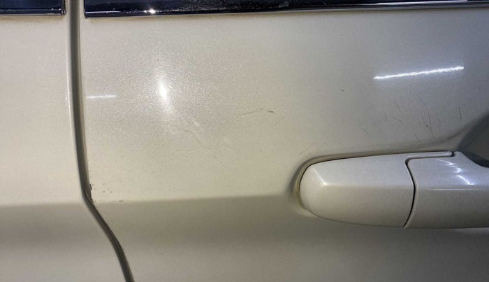 2020 Maruti Ertiga VXI CNG, CNG, Manual, 96,868 km, Right rear door - Minor scratches