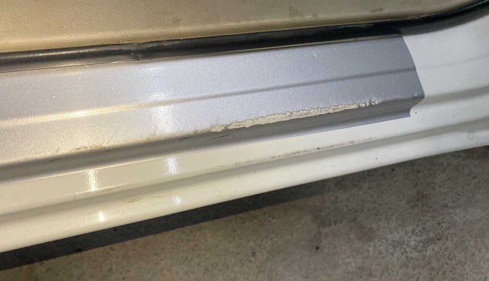2020 Maruti Ertiga VXI CNG, CNG, Manual, 96,868 km, Right running board - Minor scratches