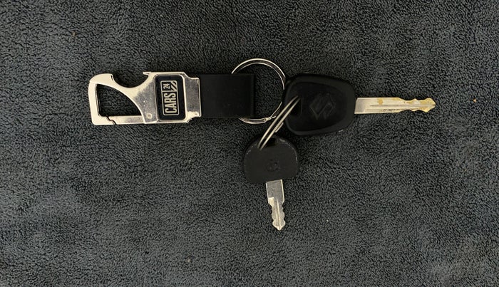 2015 Maruti OMNI E 8 STR, Petrol, Manual, 17,665 km, Key Close Up
