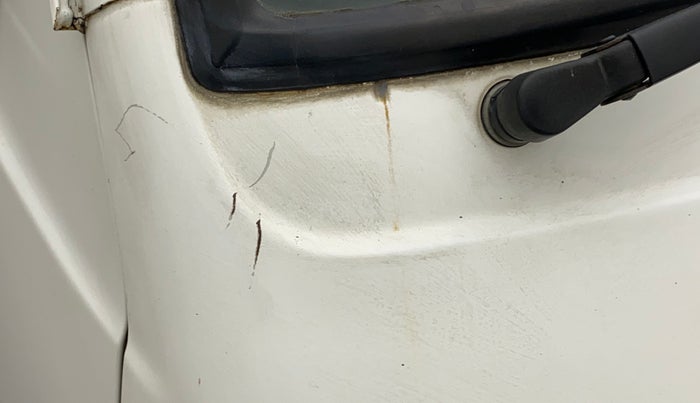2015 Maruti OMNI E 8 STR, Petrol, Manual, 17,665 km, Bonnet (hood) - Slight discolouration