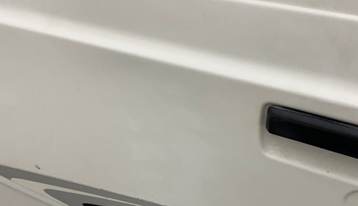 2015 Maruti OMNI E 8 STR, Petrol, Manual, 17,665 km, Front passenger door - Slightly dented