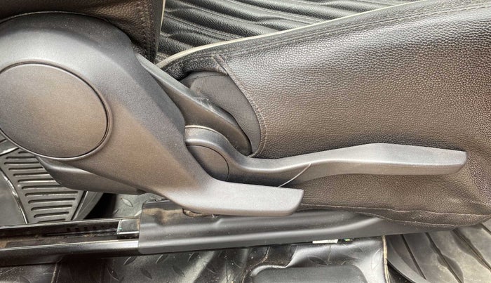 2018 Maruti Swift VXI, Petrol, Manual, 45,335 km, Driver Side Adjustment Panel