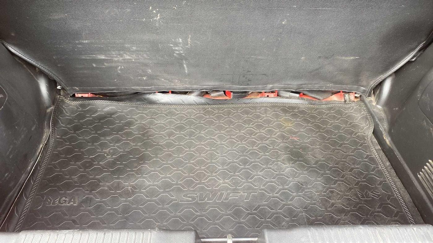 2018 Maruti Swift VXI, Petrol, Manual, 45,335 km, Boot Inside