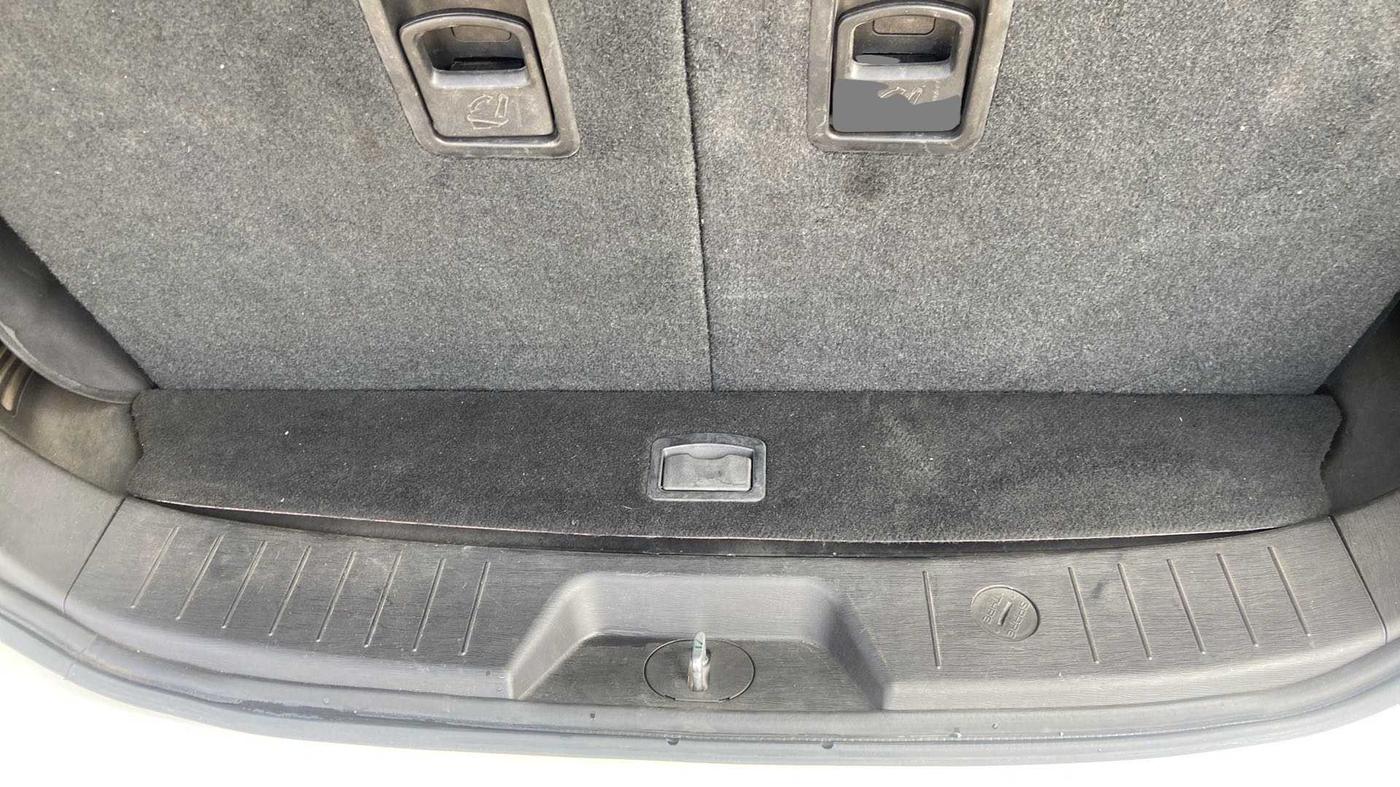 2018 Mahindra XUV500 W7 AT, Diesel, Automatic, 14,492 km, Boot Inside