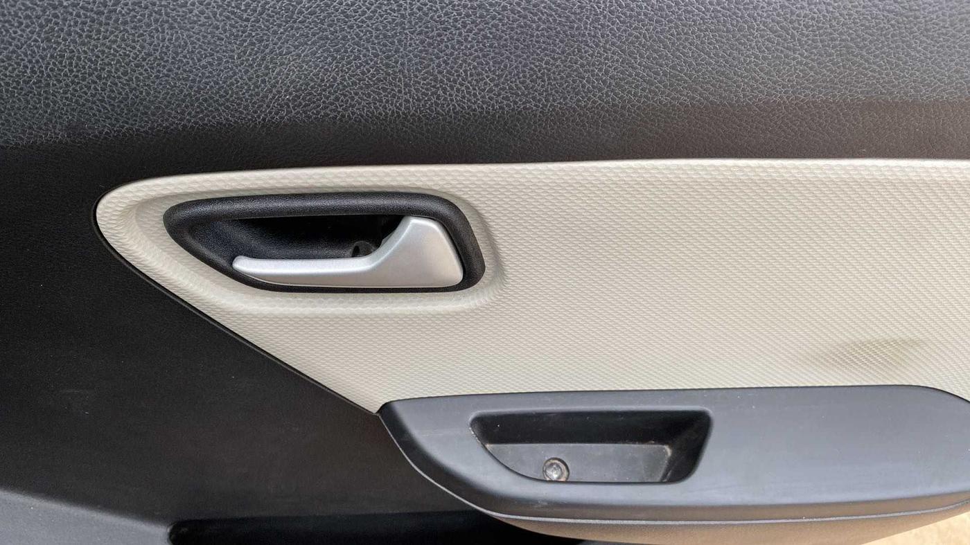 2022 Maruti Alto LXI O, Petrol, Manual, 5,681 km, Driver Side Door Panels Control