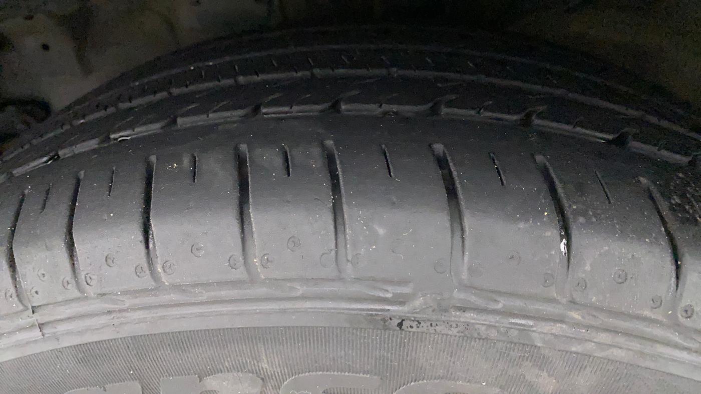 2016 Hyundai Creta SX PLUS 1.6 PETROL, Petrol, Manual, 75,458 km, Left Front Tyre Tread