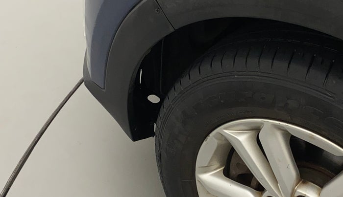 2016 Hyundai Creta SX PLUS 1.6 PETROL, Petrol, Manual, 75,458 km, Left fender - Lining loose