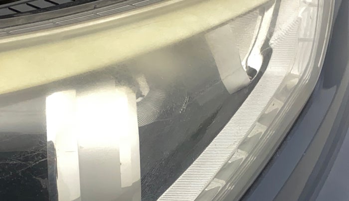 2016 Hyundai Creta SX PLUS 1.6 PETROL, Petrol, Manual, 75,458 km, Right headlight - Minor scratches