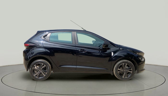 2022 Tata ALTROZ XZ PLUS DIESEL DARK EDITION, Diesel, Manual, 22,662 km, Right Side View