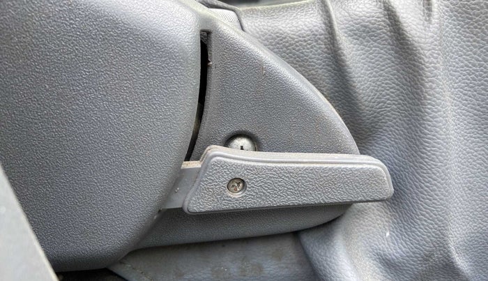 2012 Maruti Alto 800 LXI, Petrol, Manual, 28,943 km, Driver Side Adjustment Panel