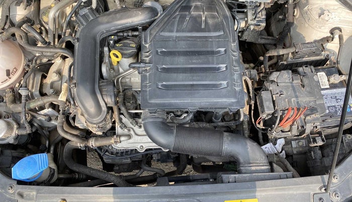 2021 Volkswagen Polo HIGHLINE PLUS 1.0L TSI AT, Petrol, Automatic, 36,880 km, Open Bonet