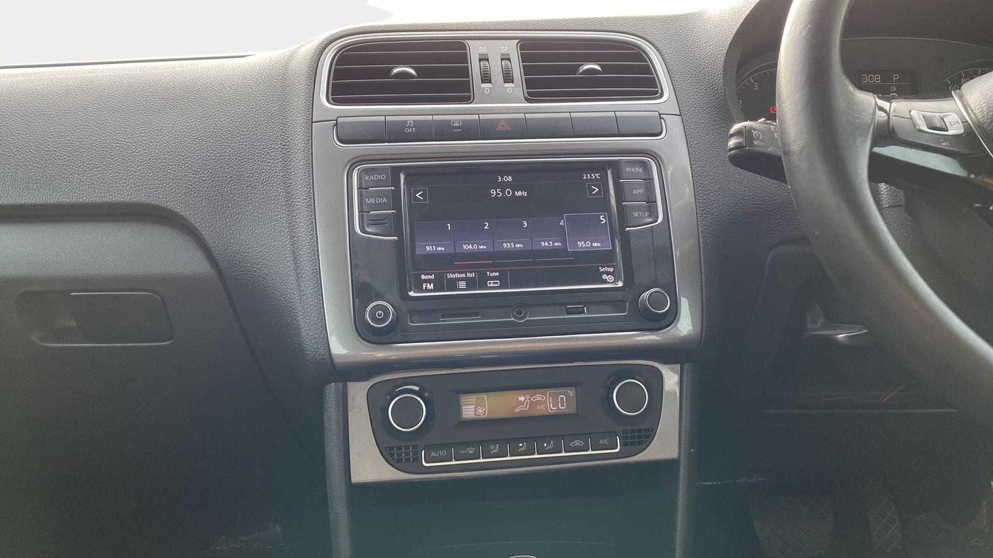 2021 Volkswagen Polo HIGHLINE PLUS 1.0L TSI AT, Petrol, Automatic, 36,880 km, Air Conditioner