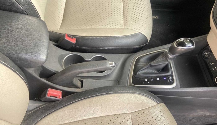 2018 Hyundai Verna 1.6 CRDI SX + AT, Diesel, Automatic, 99,492 km, Gear Lever