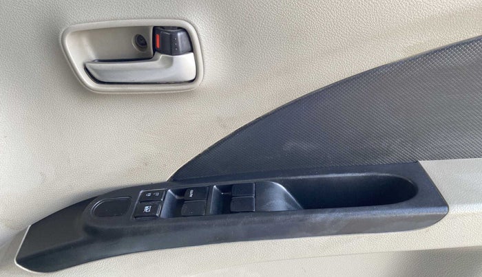 2014 Maruti Celerio VXI, Petrol, Manual, 29,921 km, Driver Side Door Panels Control