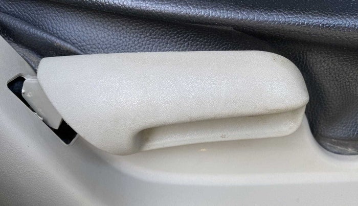 2014 Maruti Celerio VXI, Petrol, Manual, 29,921 km, Driver Side Adjustment Panel
