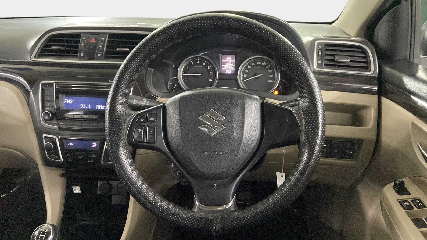 2017 Maruti Ciaz DELTA 1.4 MT PETROL, Petrol, Manual, 54,531 km, Steering Wheel Close Up