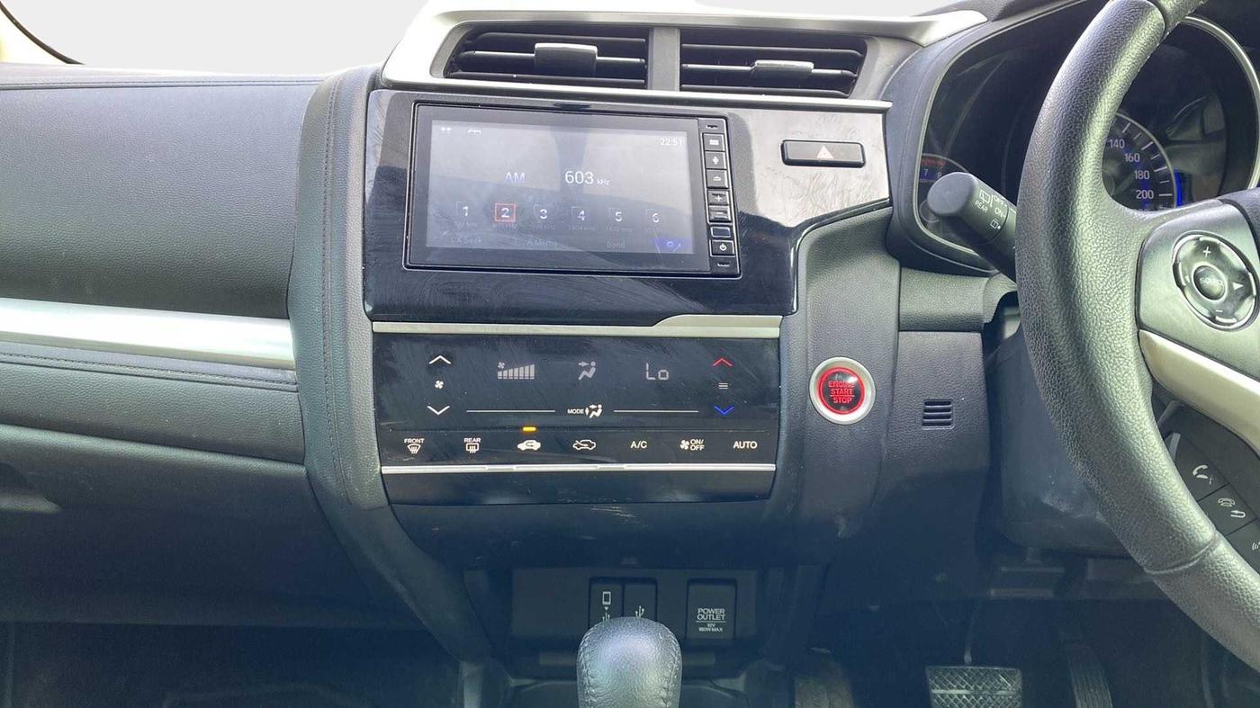 2020 Honda Jazz 1.2L I-VTEC VX CVT, Petrol, Automatic, 36,624 km, Infotainment System