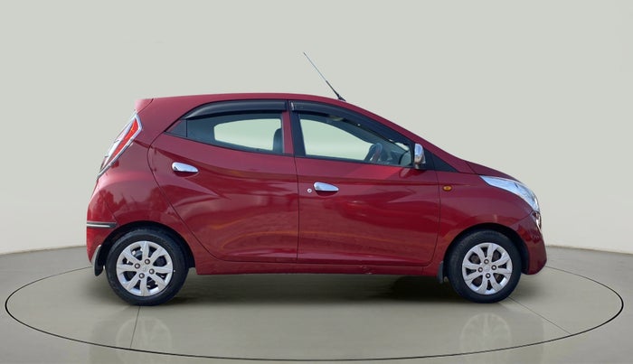 2015 Hyundai Eon MAGNA +, Petrol, Manual, 27,927 km, Right Side View