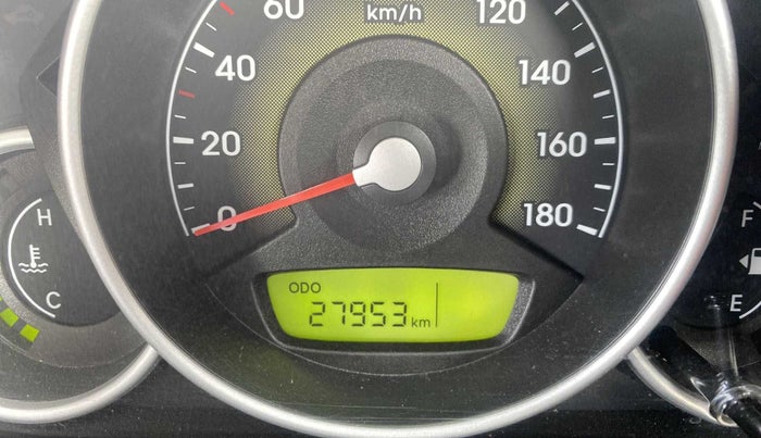 2015 Hyundai Eon MAGNA +, Petrol, Manual, 27,927 km, Odometer Image