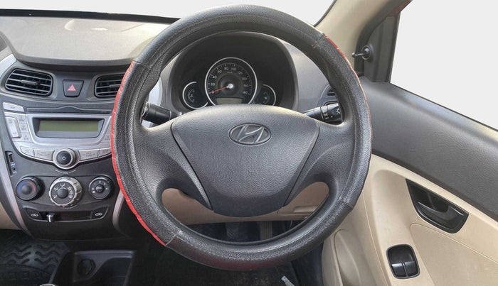 2015 Hyundai Eon MAGNA +, Petrol, Manual, 27,927 km, Steering Wheel Close Up