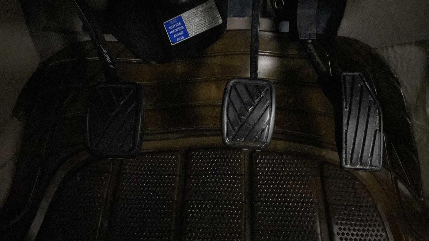 2017 Maruti Dzire VXI, Petrol, Manual, 49,882 km, Pedals