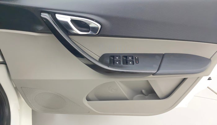 2017 Tata Tiago XZA PETROL, Petrol, Automatic, 19,959 km, Driver Side Door Panels Control