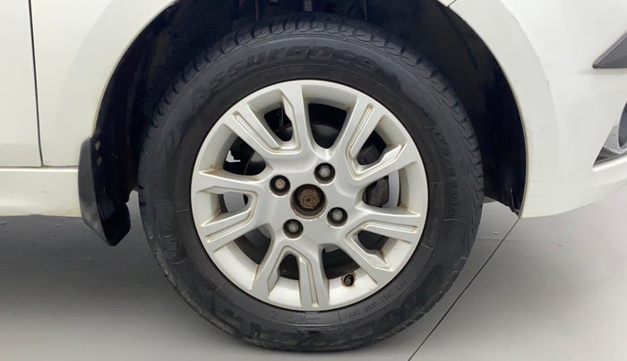 2017 Tata Tiago XZA PETROL, Petrol, Automatic, 19,959 km, Right Front Wheel