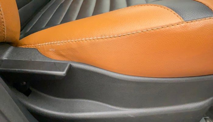2018 Tata Tiago XTA PETROL, Petrol, Automatic, 27,436 km, Driver Side Adjustment Panel