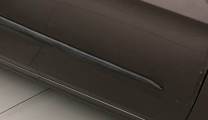 2018 Tata Tiago XTA PETROL, Petrol, Automatic, 27,436 km, Driver-side door - Slightly dented