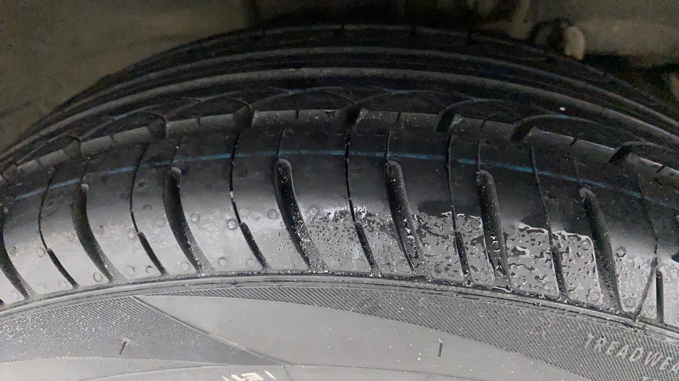 2018 Tata Tiago XTA PETROL, Petrol, Automatic, 27,436 km, Right Front Tyre Tread