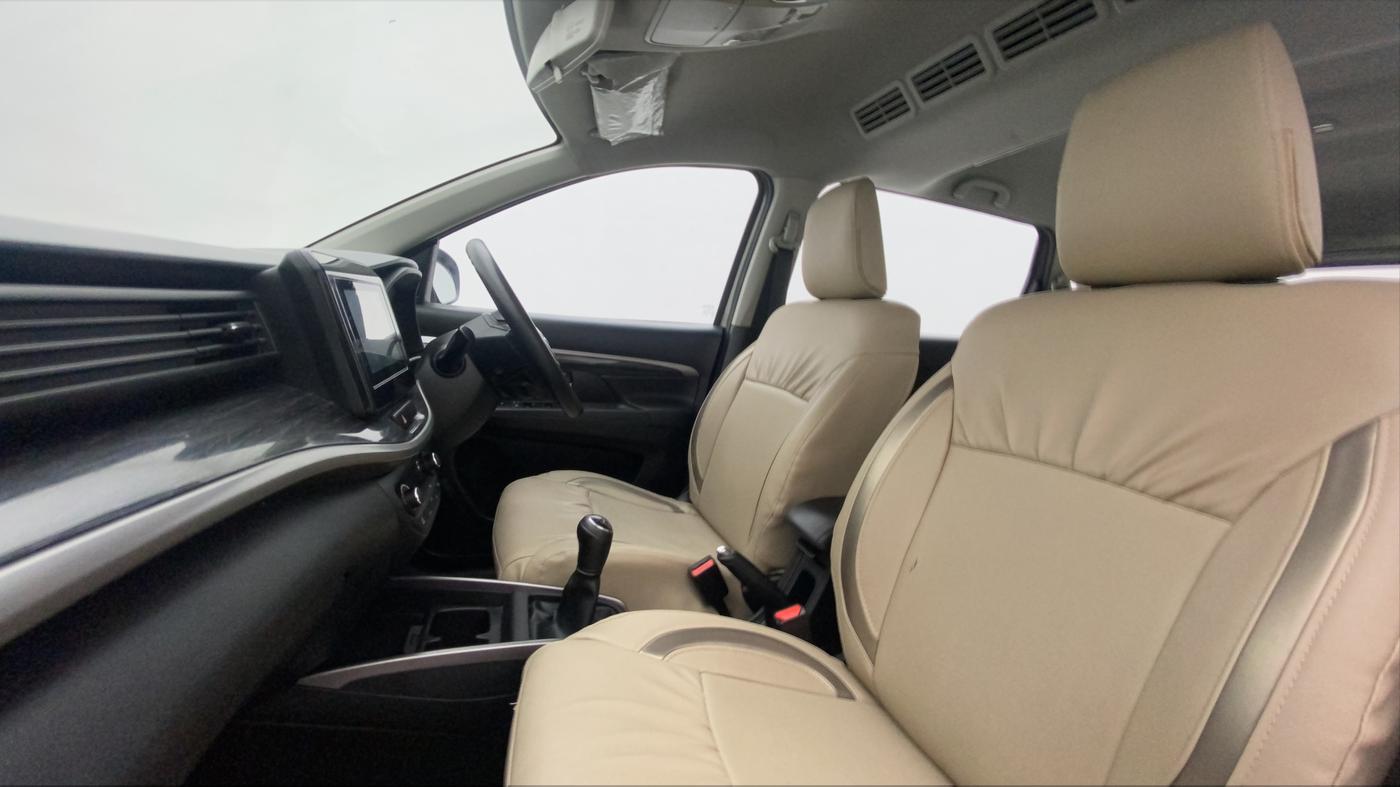 2019 Maruti XL6 ZETA MT, Petrol, Manual, 56,175 km, Right Side Front Door Cabin