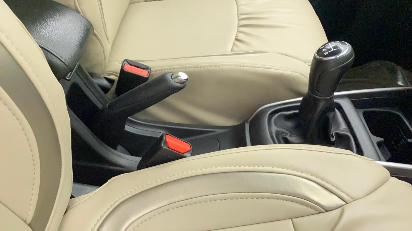 2019 Maruti XL6 ZETA MT, Petrol, Manual, 56,175 km, Gear Lever