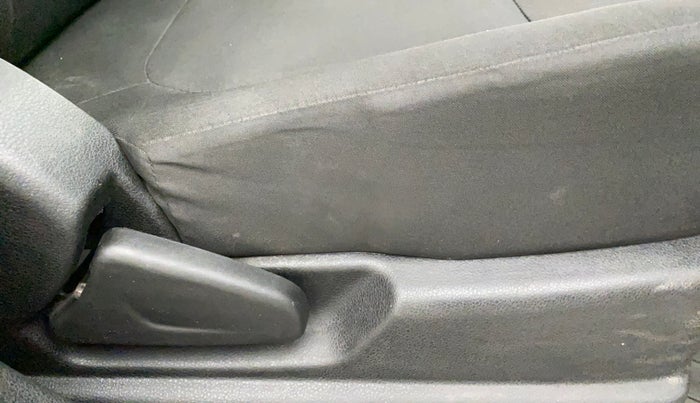 2021 Renault Kwid RXT 1.0 (O), Petrol, Manual, 36,757 km, Driver Side Adjustment Panel