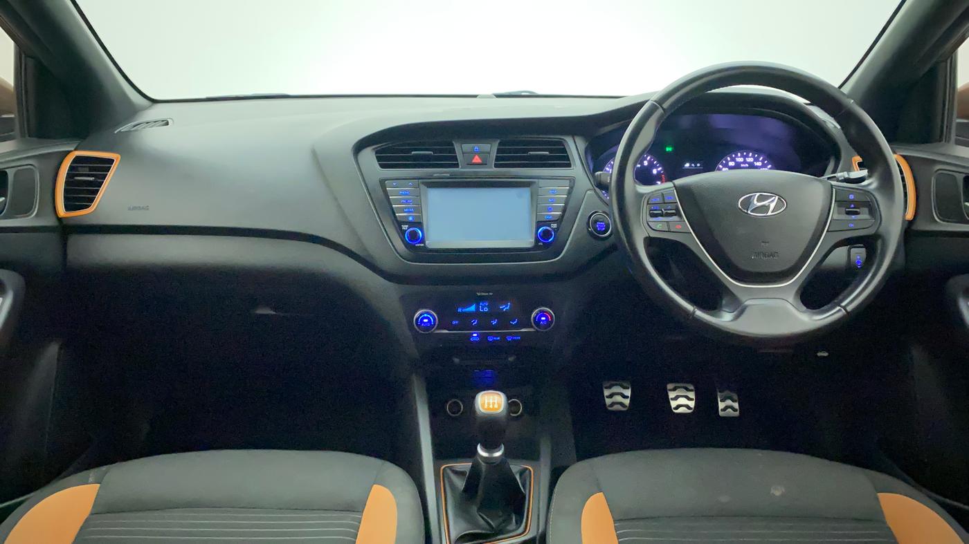 2017 Hyundai i20 Active 1.2 SX, Petrol, Manual, 65,859 km, Dashboard
