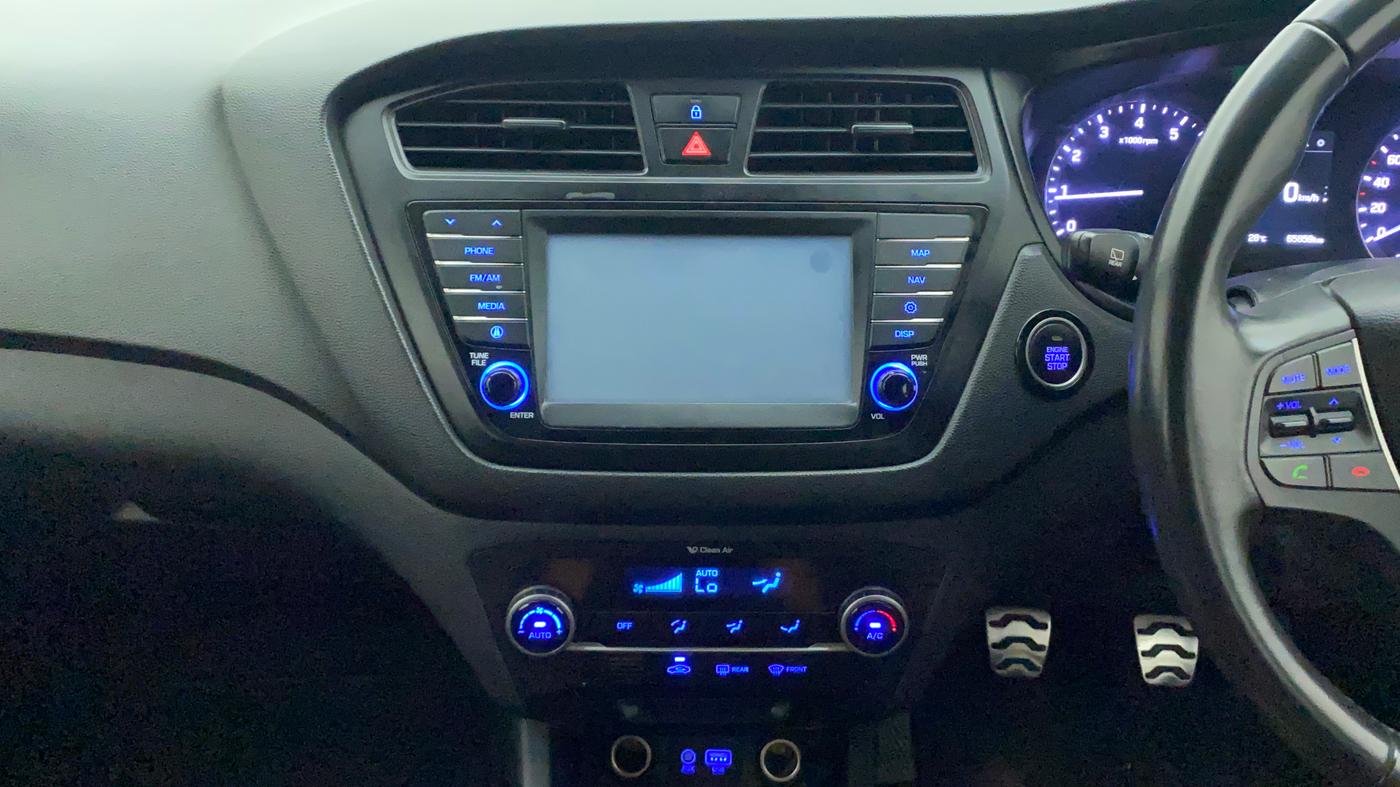 2017 Hyundai i20 Active 1.2 SX, Petrol, Manual, 65,859 km, Air Conditioner