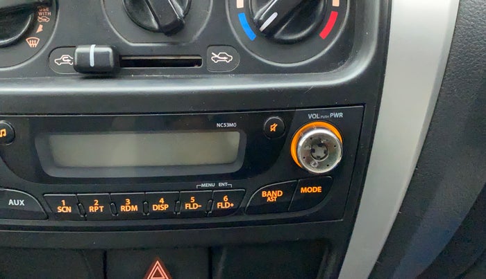 2017 Maruti Alto 800 VXI, Petrol, Manual, 41,837 km, Infotainment system - Button has minor damage