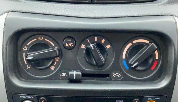 2017 Maruti Alto 800 VXI, Petrol, Manual, 41,837 km, AC Unit - Directional switch has minor damage