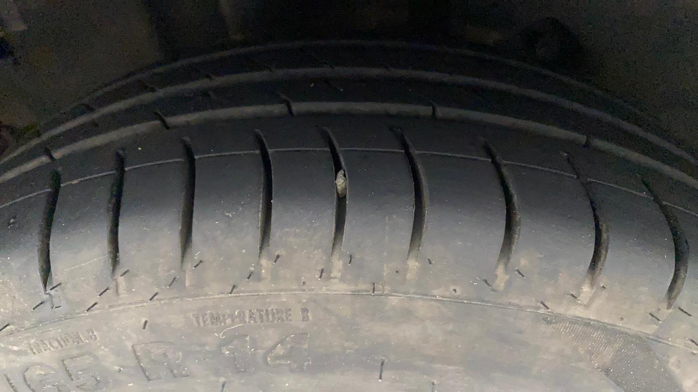 2017 Tata Tiago XZ PETROL, Petrol, Manual, 63,567 km, Right Rear Tyre Tread