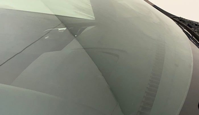 2017 Tata Tiago XZ PETROL, Petrol, Manual, 63,567 km, Front windshield - Minor spot on windshield