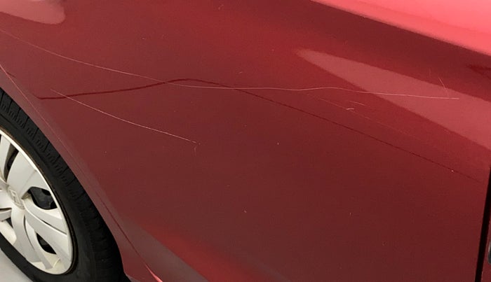 2018 Honda Amaze 1.2L I-VTEC S, Petrol, Manual, 72,209 km, Right rear door - Minor scratches